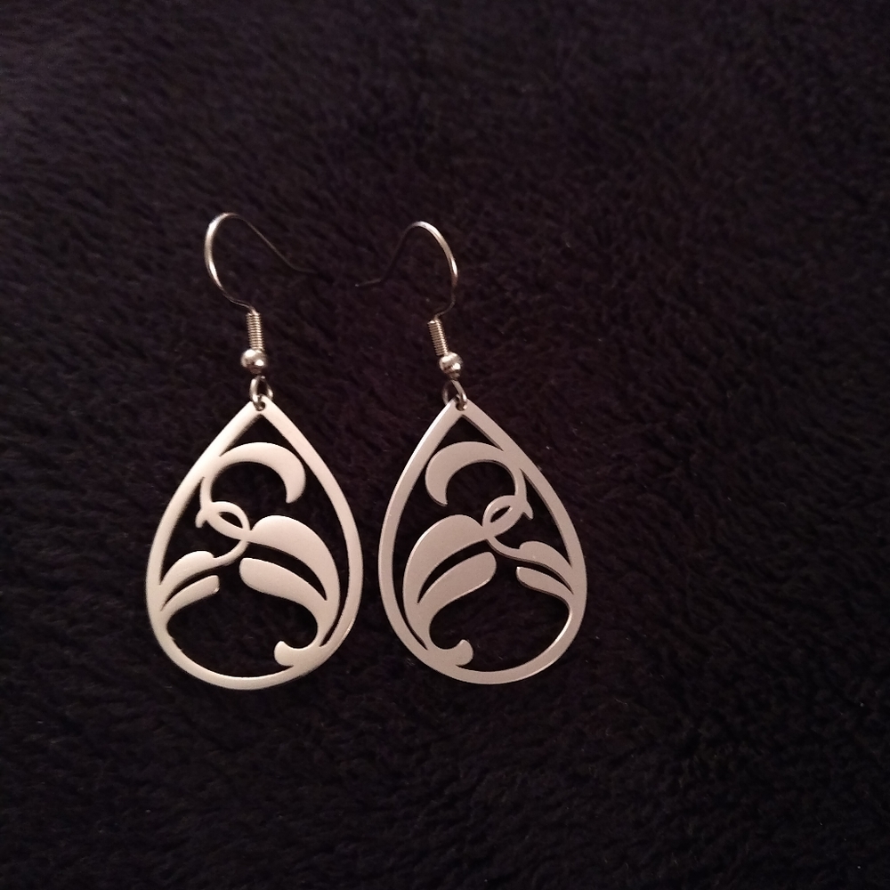 NEW - Earrings